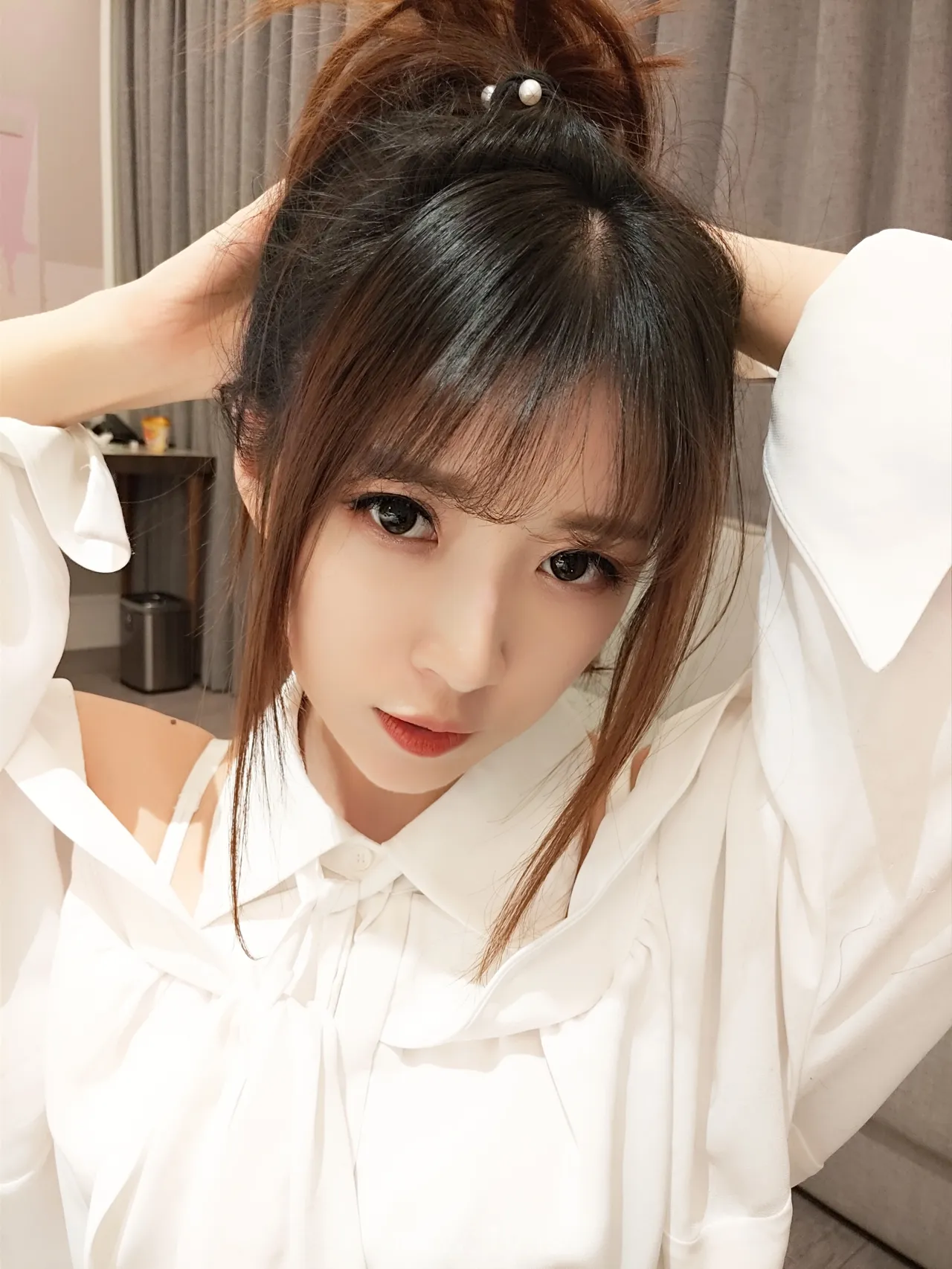 小女巫露娜 NO.004 条纹提花白衬衣